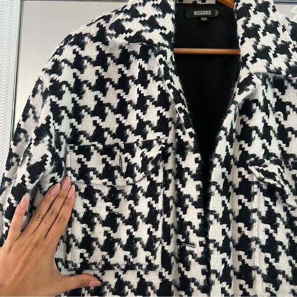 Houndstooth Shacket - Picture 5 of 9